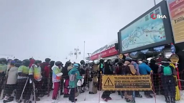 Erciyes sömestirin ilk hafta sonunda 250 bin kişiyi ağırladı