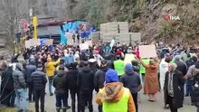 Rize’de ruhsatsız turizm işletmecilerinden "Yıkmayın" protestosu