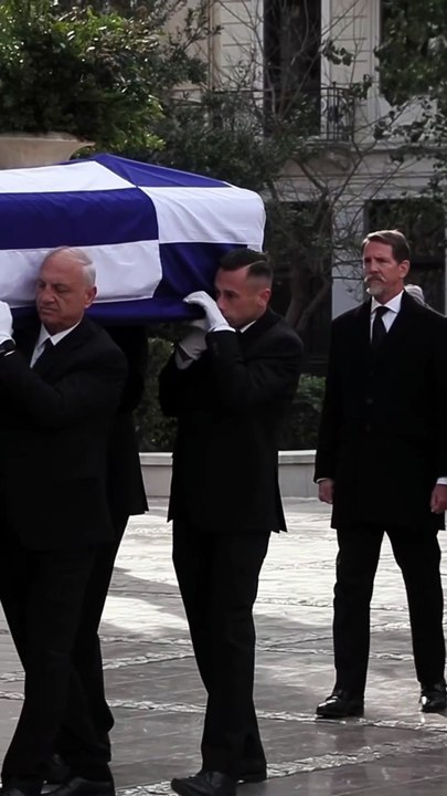 Así ha sido la llegada de los Reyes y sus hijas, la princesa Leonor y la infanta Sofía, al funeral de la princesa Irene de Grecia
