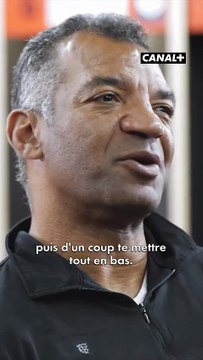 Antoine Dupont, Émile Ntamack et Ugo Mola reviennent sur la blessure de Romain Ntamack, survenue à quelques semaines de la Coupe du monde en France 🇫🇷Romain Ntamack tu seras un homme, mon fils c’est dispo sur l’application CANAL+ 🔥
