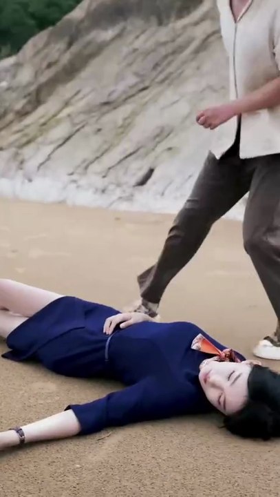 Naufraga en una Isla como el Único hombre, Despierta un sistema—¡3 bellezas _Full-HD