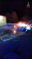 Narni (Terni), auto in fiamme: l'intervento dei vigili del fuoco