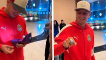 Roberto Alvarado copia a Alexis Vega; así el extravagante anillo en honor a Chivas