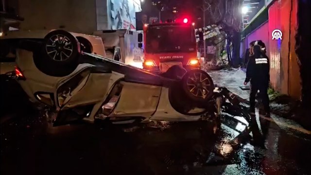 Beşiktaş'ta meydana gelen trafik kazasında 2 kişi yaralandı
