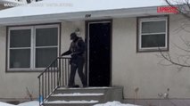 Minnesota, anziano prelevato da casa dagli agenti Ice in biancheria intima in mezzo alla neve