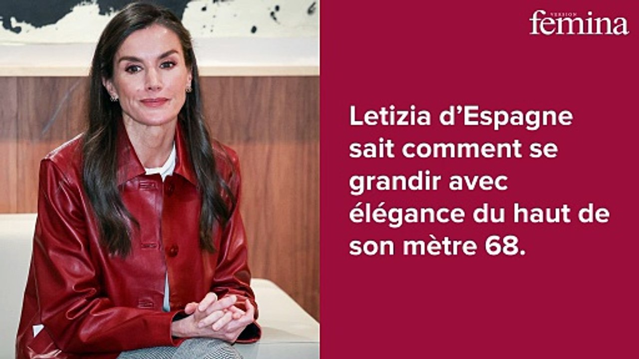 Cet hiver, la reine Letizia d’Espagne signe le grand retour du pantalon à taille ultra-haute