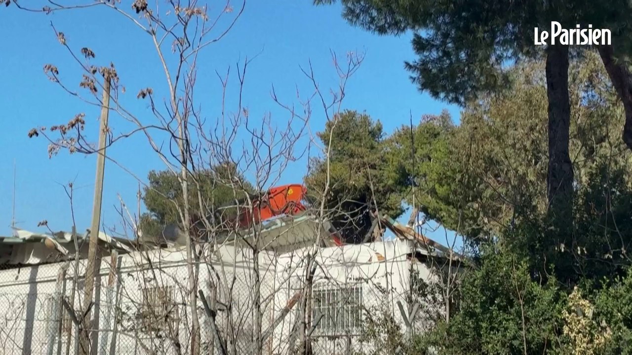 Des bulldozers israéliens démolissent des bâtiments du siège de l'Unrwa