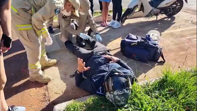 Motociclista fica ferido após colisão na Avenida Rocha Pombo