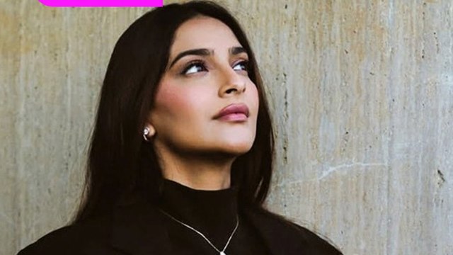 Sonam Kapoor ने Baby Bump थाम दिए किलर पोज!