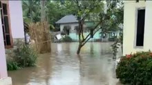 Dua Jam Diguyur Hujan, Pemukiman Warga Jembat Besi Terendam Banjir