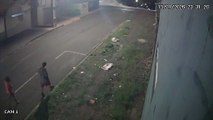 Câmera flagra mulher que foi morta a pedradas no Paraná acompanhando suspeito antes do crime 