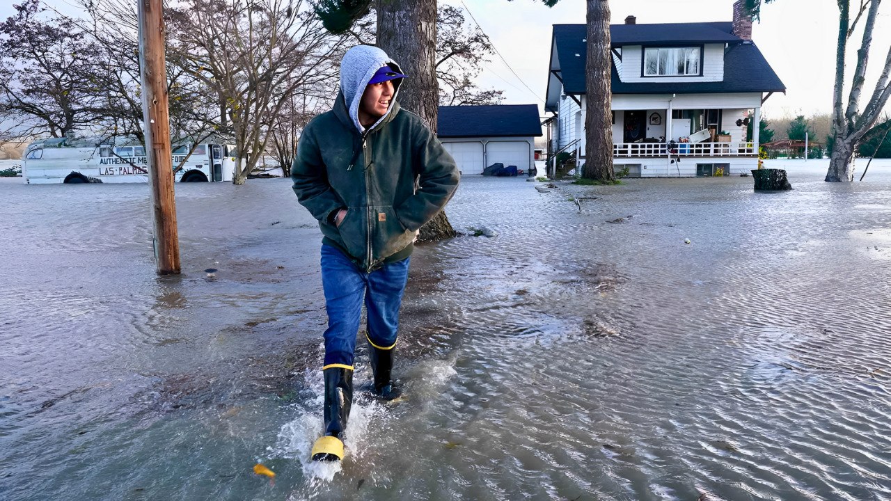 Worst Floods In Decades Turn Washington Roads Into Rivers As 100,000 Flee Homes