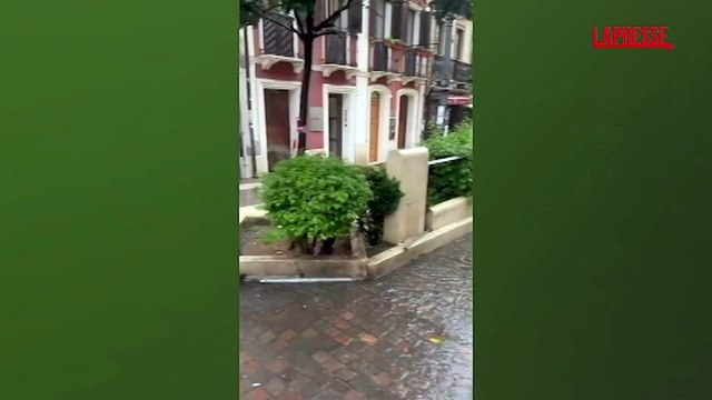 Maltempo in Sardegna: per allerta rossa, centro di Cagliari deserto come ai tempi del Covid