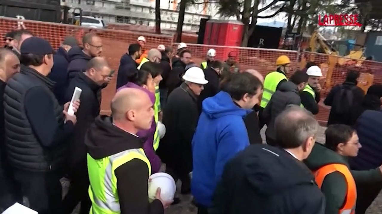 Roma, Salvini e Gualtieri contestati dagli abitanti di Tor Bella Monaca