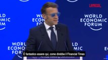 Davos, Macron ironizza su Trump: «È un periodo di pace, stabilità e prevedibilità»