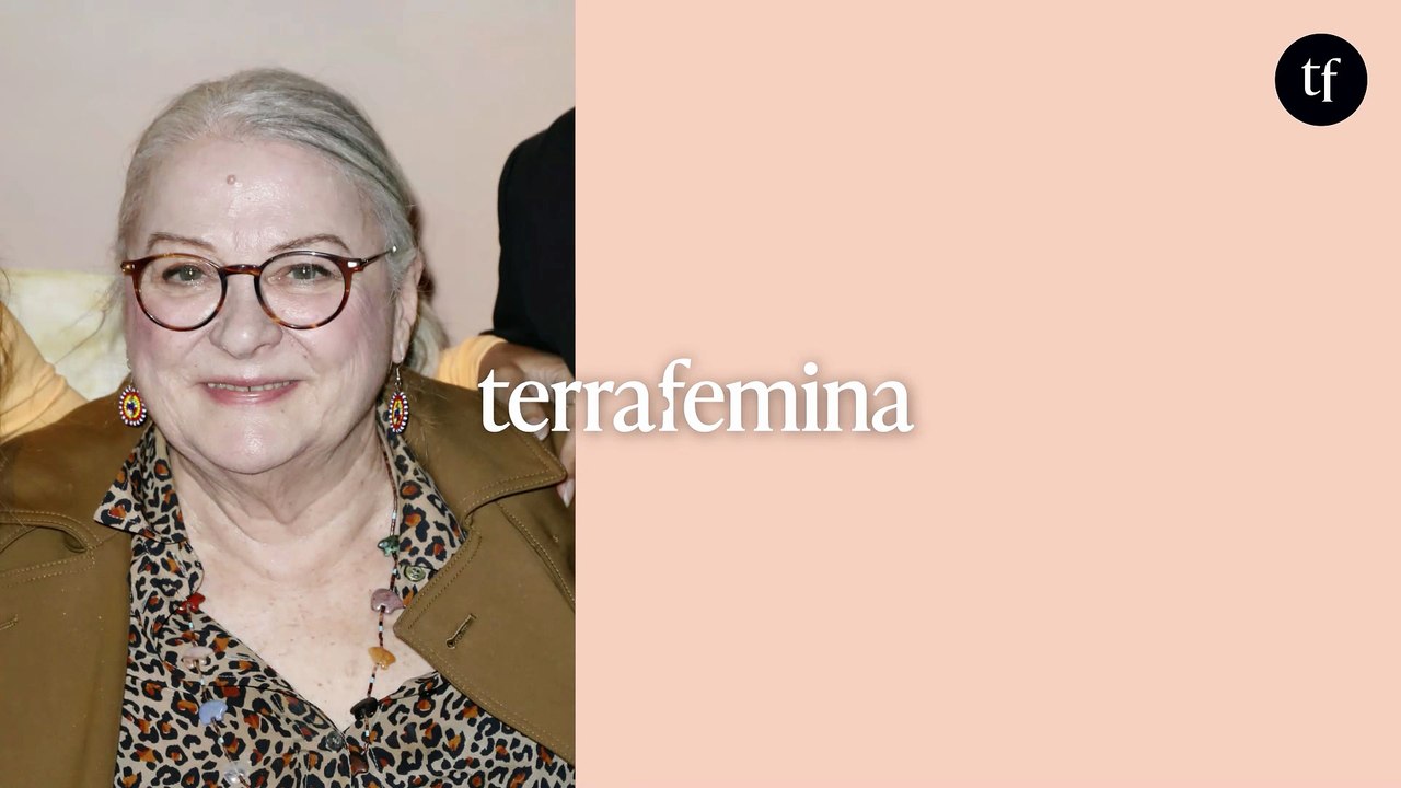 "En mini-jupe ? Elle devrait éviter" : Josiane Balasko critiquée par les femmes ? Elle dénonce ce "body shaming" en images