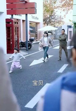 Nữ xinh cưới vội ông chú vì nợ nần, nào ngờ anh là tổng tài lạnh lùng cưng chiều cô như báu vật