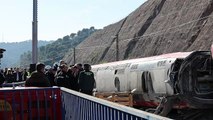 Los Reyes comprueban in situ el estado de los trenes siniestrados