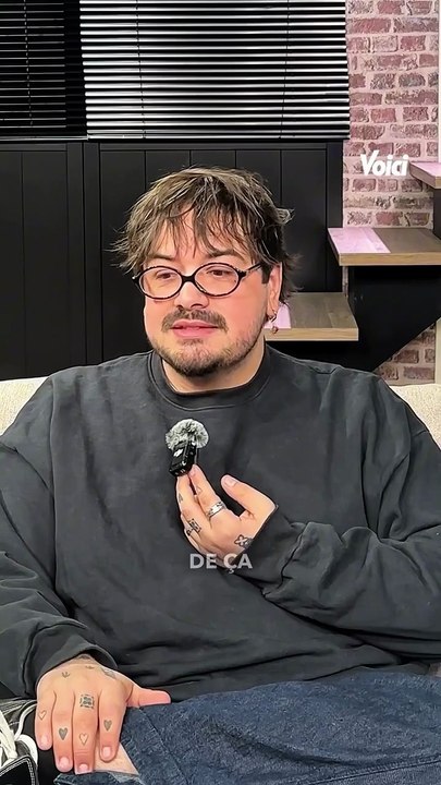 @le.st.graal, c’est une déclaration d’amour assumée Amoureux de l’amour, des chats (green flag absolu) et des contradictions, l’artiste façonne un univers entre pop rock, électro et chanson française, où le romantisme se vit sans filtre — parfois fragile