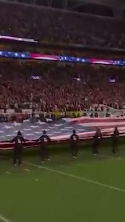 President Trump was loudly applauded during the national championship last night