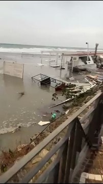 Santa Margherita, la mareggiata distrugge un noto lido: restano solo macerie sulla costa sud