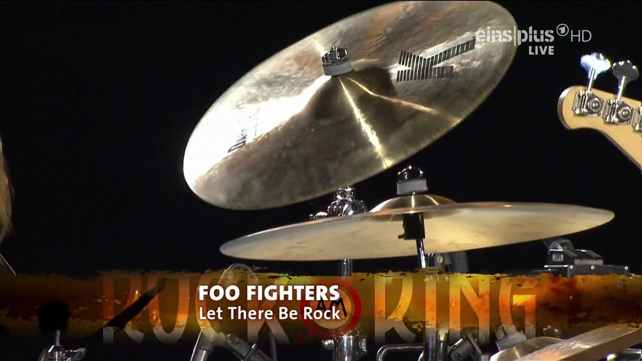 Let There Be Rock (AC⚡DC cover) - Foo Fighters (live)