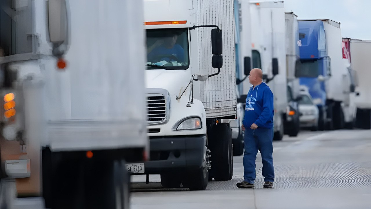 America’s Trucking Recession Claims Another Victim—$1.2B Debt Buries Ohio Trucking Giant And 2,150 Jobs