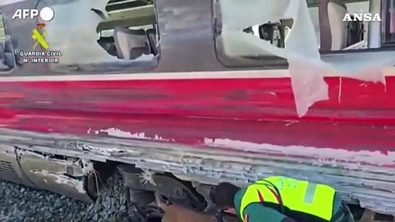 Incidente ferroviario in Spagna, soccorsi e rilievi sul luogo della sciagura