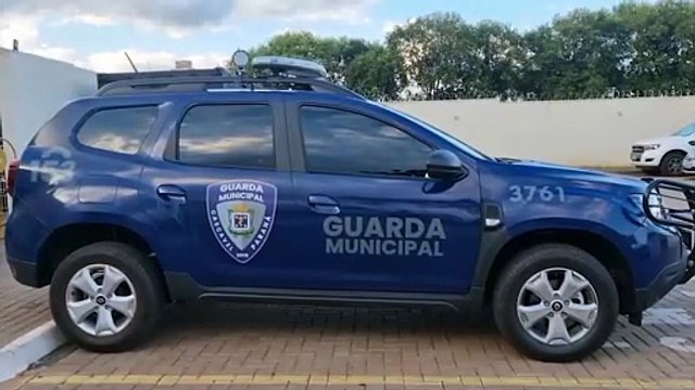 Mulher que pulou de carro em movimento para fugir do ex procura a Delegacia