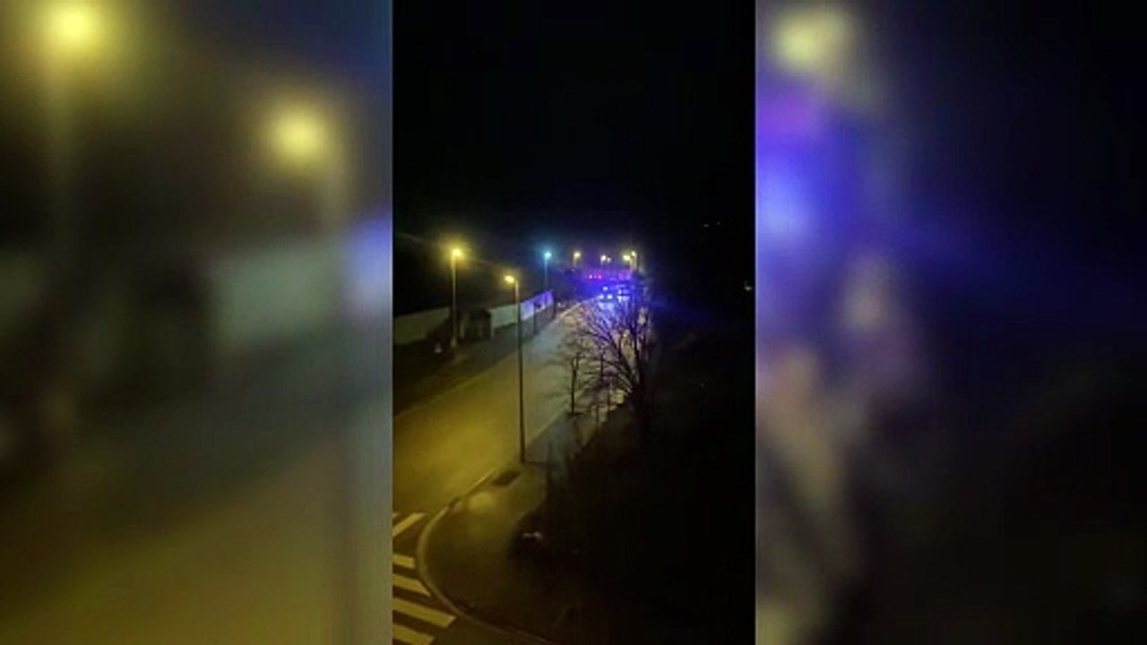 20 ambulancias y 38 dotaciones de bomberos se desplazan hasta el lugar del accidente de Rodalíes.