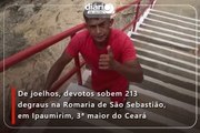 De joelhos, devotos sobem 213 degraus na Romaria de São Sebastião, em Ipaumirim, 3ª maior do Ceará