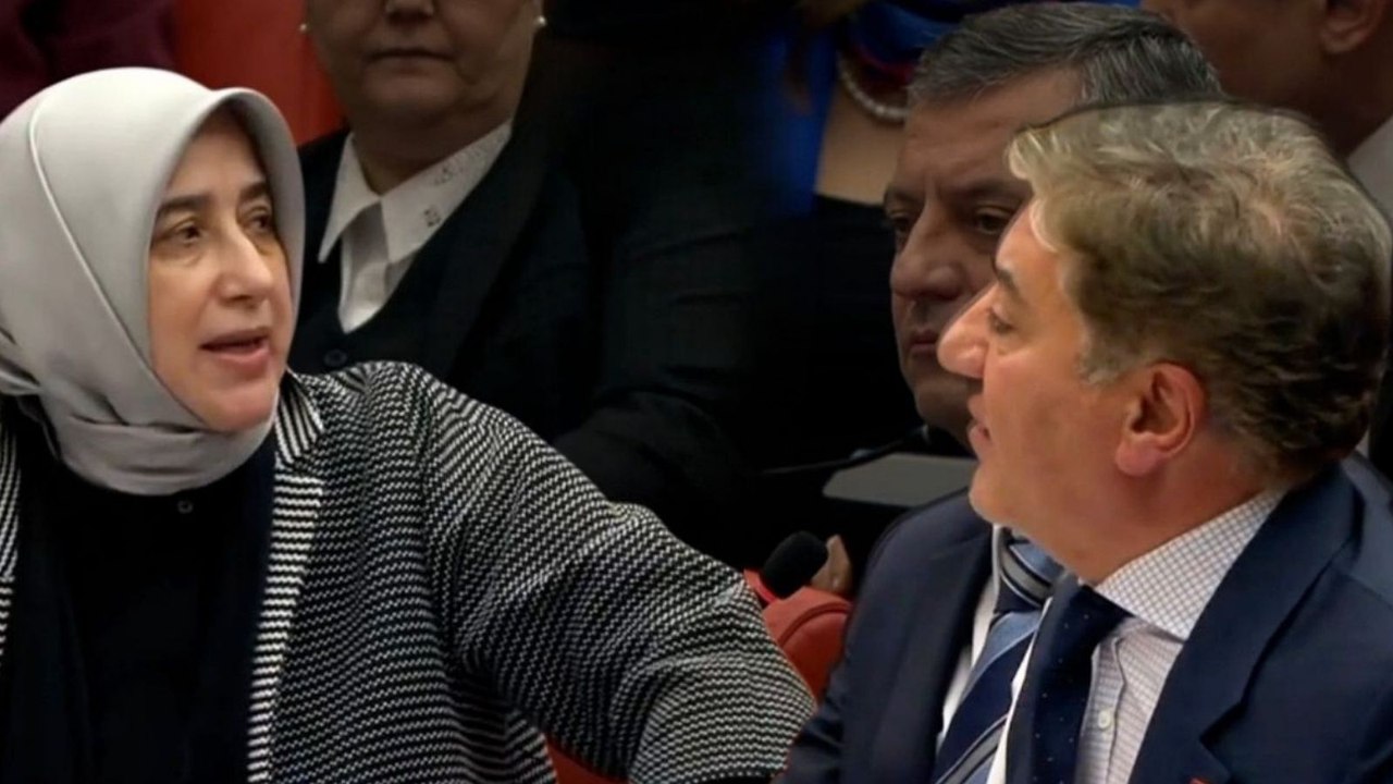 Meclis’te tabut gerilimi: AKP tepki gösterdi, CHP’li Emir “Seçim sandığı sanıp korktular” dedi