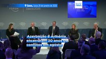 Líderes da Arménia e Azerbaijão aclamam paz em Davos, enquanto o presidente sérvio alerta para o divórcio entre os EUA e a Europa
