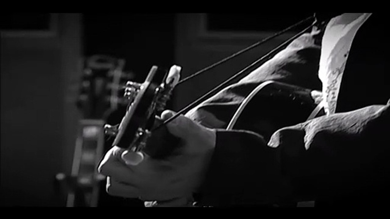 JEAN-LOUIS MURAT — La petite idée derrière la tête | Parfum d’acacia au jardin / 2003 - de Jean-Louis MURAT