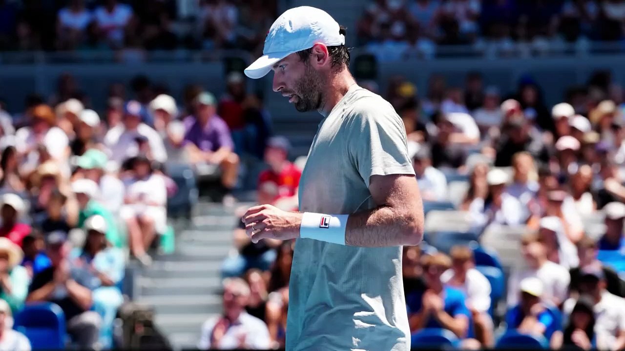 La nuit des Bleus : Quentin Halys prend un set mais s'incline, Elsa Jacquemot sombre - Tennis - Open d'Australie