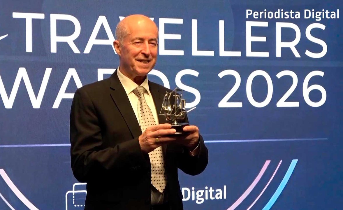 Travellers Awards 2026 - Premio a León Carrillo