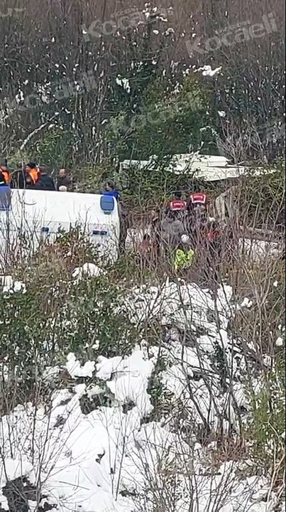 Kartepe otobüs devrildi12