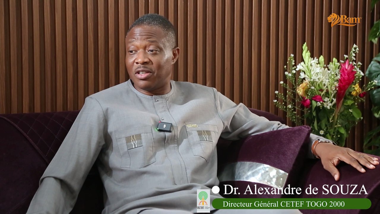Dr. Alexandre de SOUZA DG CETEF TOGO 2000 présente la foire en exclusivité