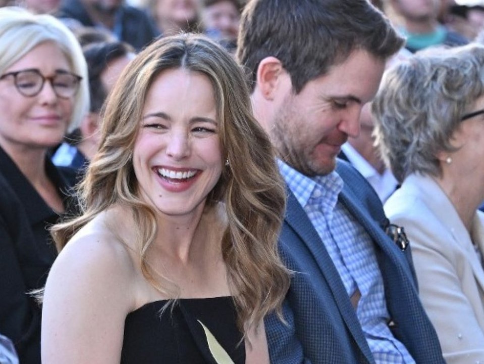 Rachel McAdams überrascht mit seltenem Auftritt auf dem Walk of Fame