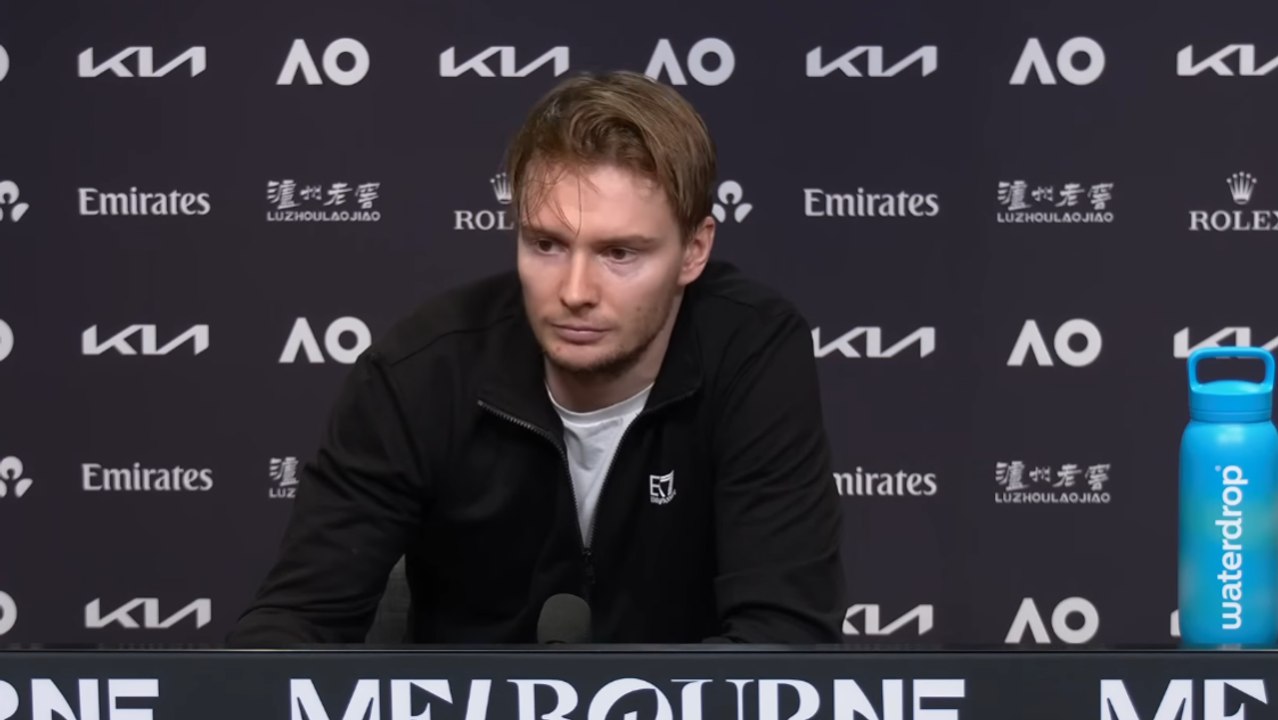 Tennis - Open d'Australie 2026 - Alexander Bublik : "Ça ne m'apporte rien de venir perdre, crier et casser des raquettes"