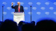 «Amo l'Europa ma non sta andando nella giusta direzione»: le parole di Trump al Forum Economico Mondiale