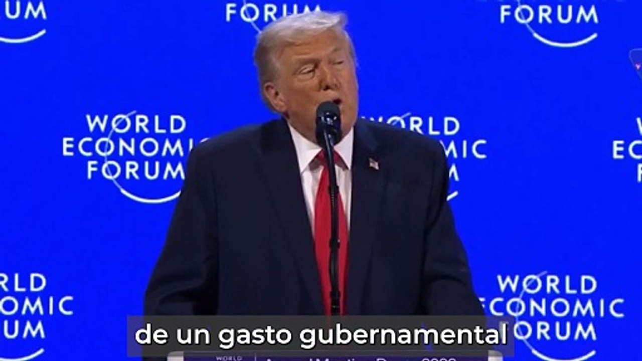 Trump dice en Davos que Europa “no va por buen camino” y que “comprara” Groenlandia