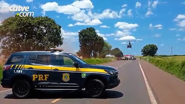 Batida frontal entre caminhonetes interdita a BR-369 em Juranda