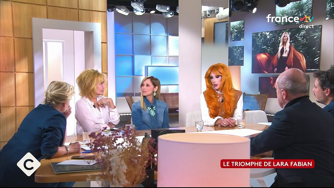 VOICI - "Tu ne peux pas accueillir la vie dans un corps malade" : Lara Fabian confie que sa fille Lou l'a "sauvée" de ses troubles alimentaires (ZAPTV)