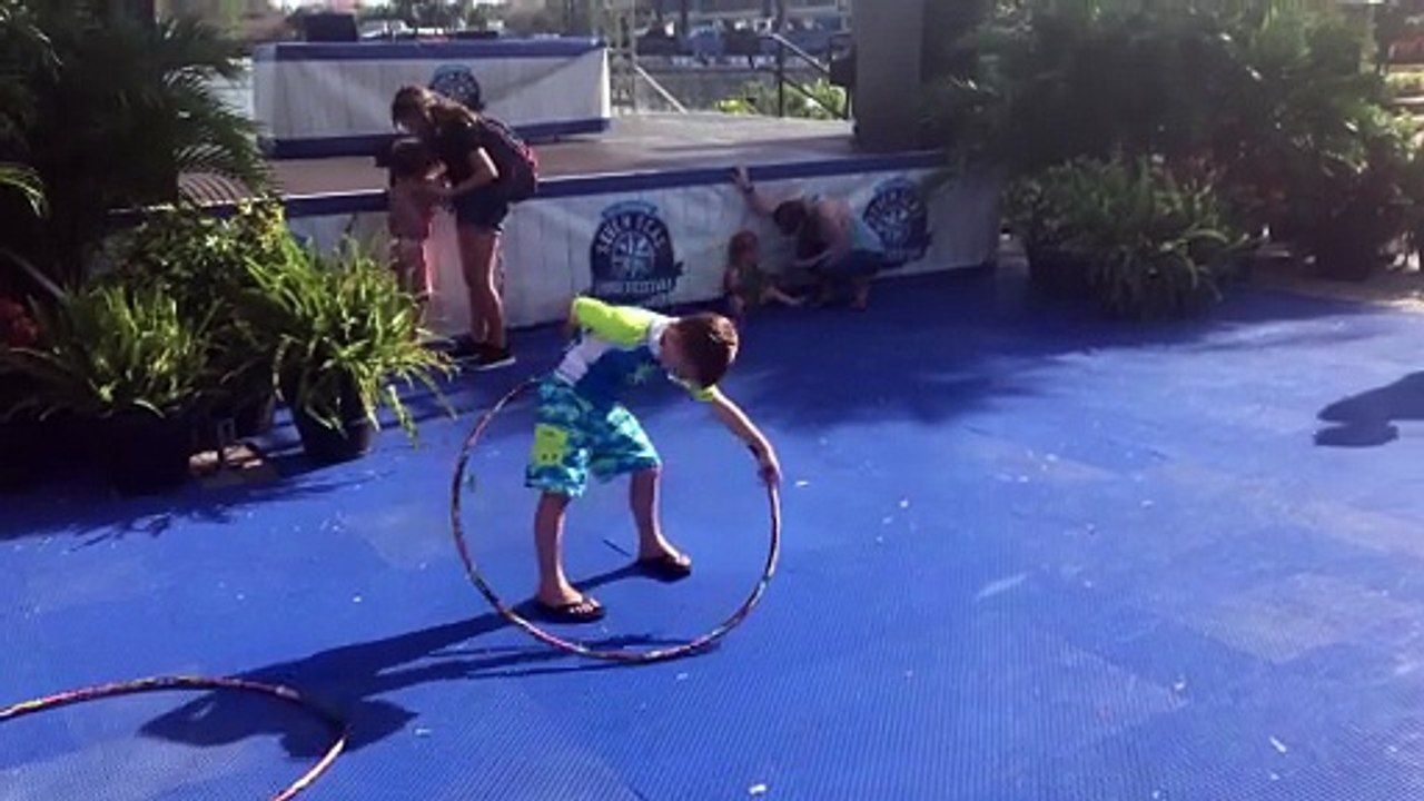 Seaworld 2019 02 24 Hula Hoop