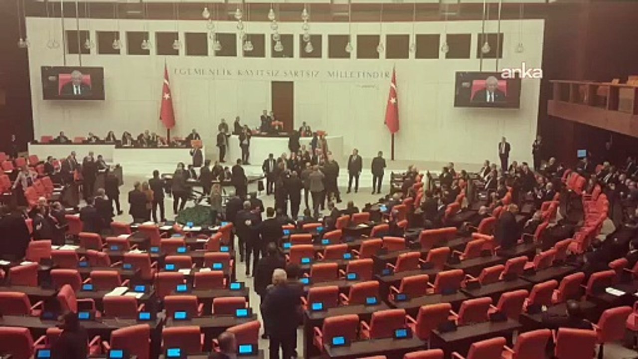 TBMM Genel Kurulu'nda "yoklama krizi"