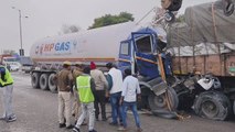 ट्रेलर में घुसा HP गैस से भरा टैंकर, मची अफरा-तफरी