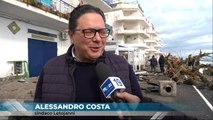 Letojanni, case invase dal mare: mancano acqua e metano