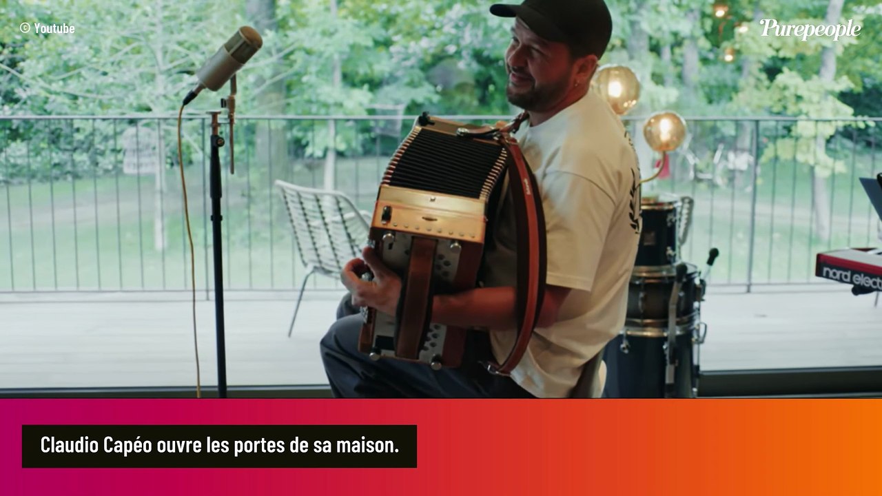 Grandes baies vitrées et déco bien choisie : Claudio Capéo ouvre les portes de sa maison en Alsace, où il vit avec sa femme fleuriste et leurs enfants