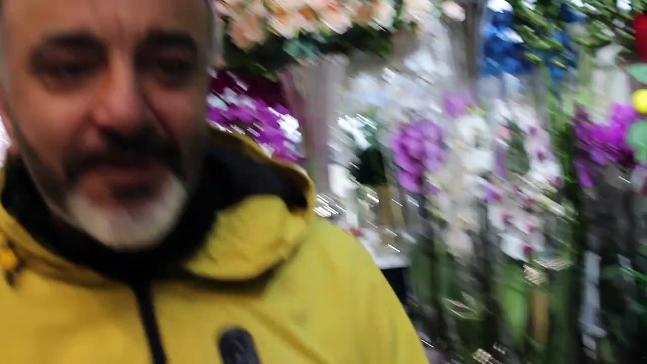 Caprice Çiçekcilik (Kapris Murat) Çiçek Deyince Akla Her An Onun Adı Gelir Telefon Aşağıda